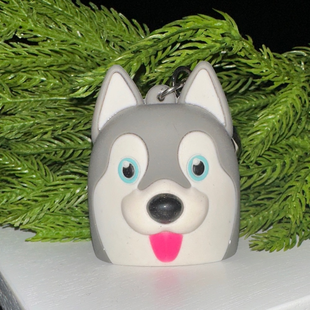 🐶 Gray and White Husky Dog PocketBac Germ X Holder from Bath and Body Works